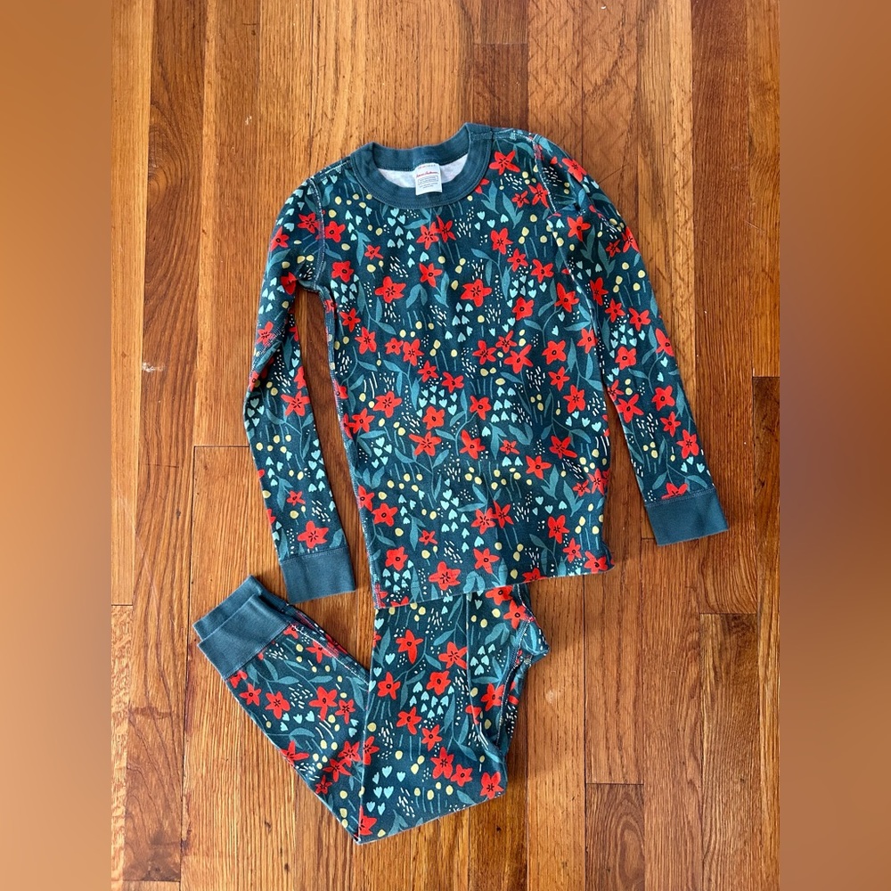 Hanna Andersson girls holiday Christmas pajamas size 6/7 120